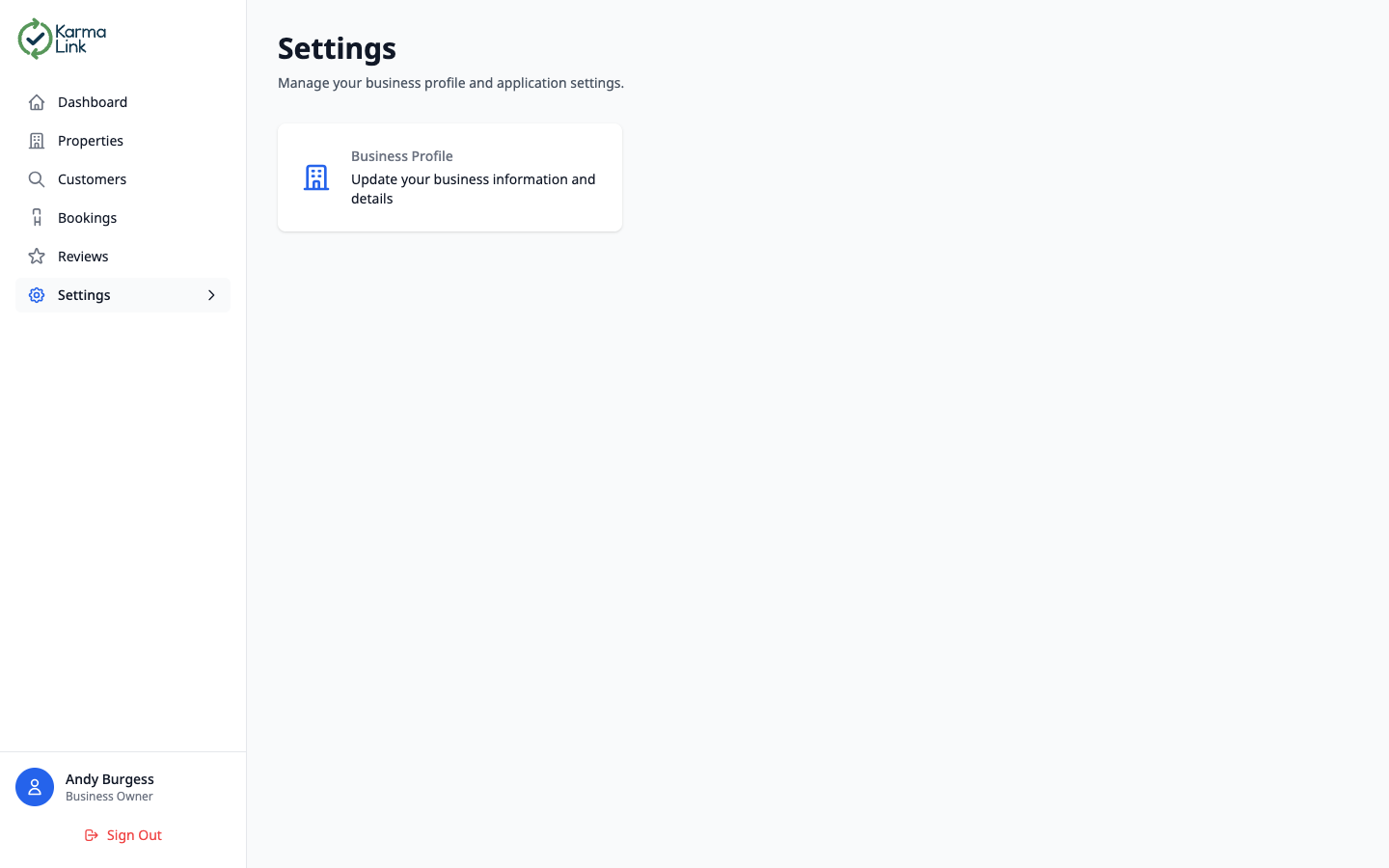 KarmaLink settings page with sidebar navigation showing business profile, team management, and subscription configuration options